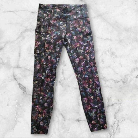Lululemon Size 6 Fast & Free - Picture 1 of 2